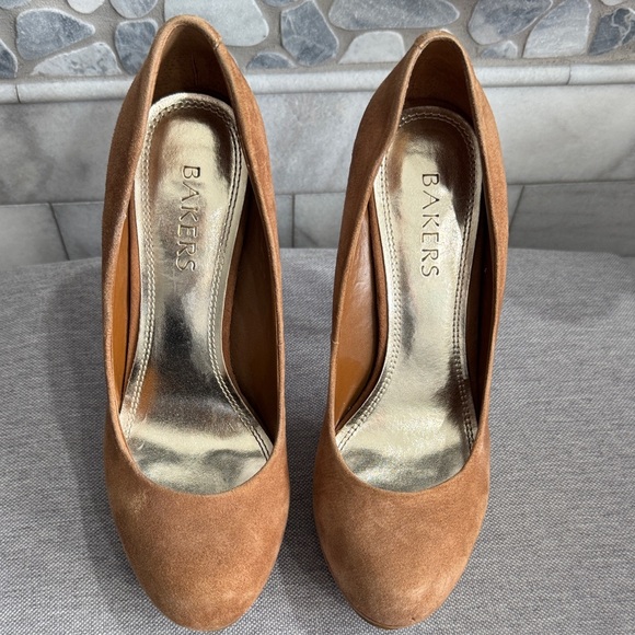 Bakers Camel 🐫 Suede High Heels - Picture 2 of 7